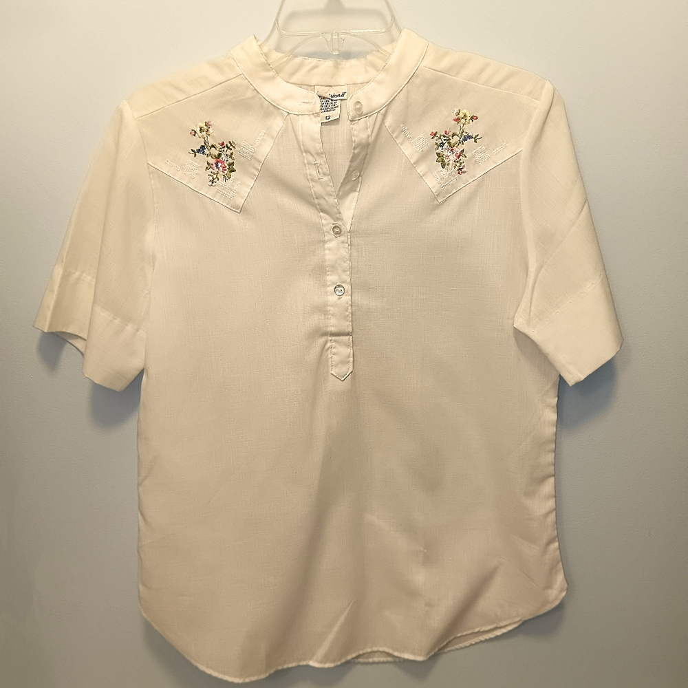 Vintage Floral Embroidered White Blouse by Division II circa 1980s